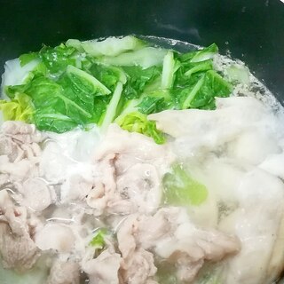 白菜と手羽先と豚薄切り肉の水炊き☆ポン酢風味